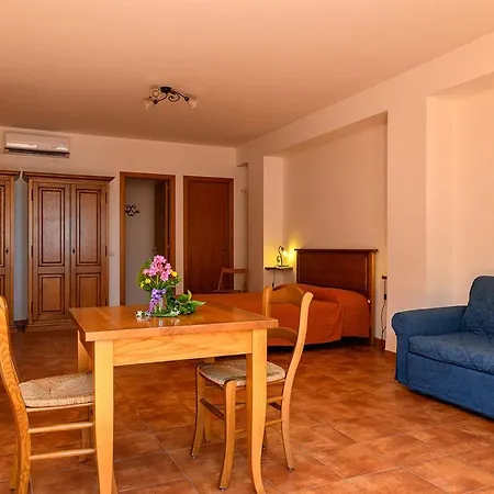 Farm stay La Pietra Antica O' Munti