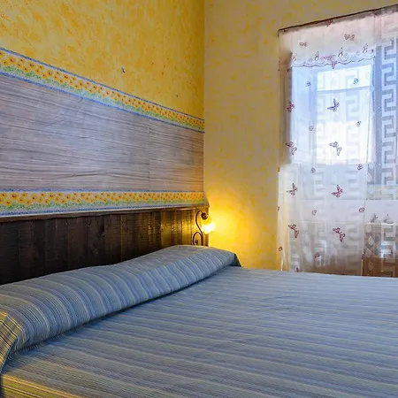 Farm stay La Pietra Antica O' Munti