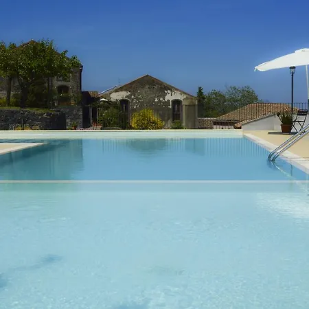 Farm stay La Pietra Antica O' Munti Mascali