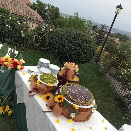 La Pietra Antica O' Munti Farm stay *