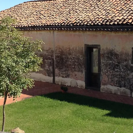 Farm stay La Pietra Antica O' Munti Mascali