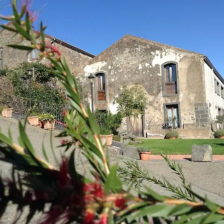 La Pietra Antica O' Munti Farm stay