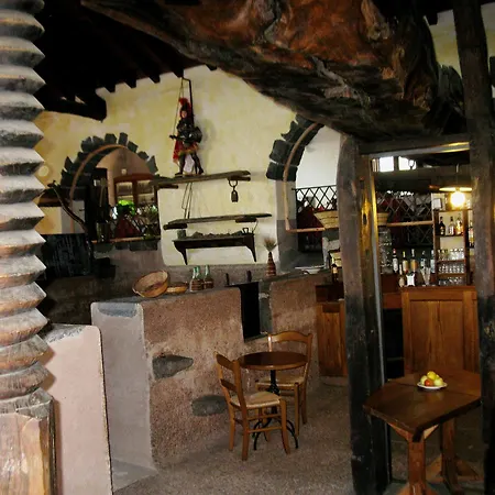La Pietra Antica O' Munti Farm stay