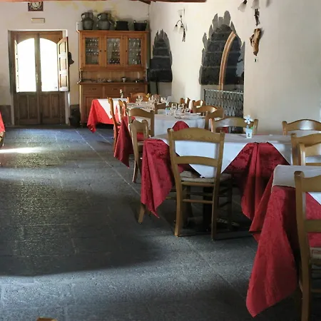 Farm stay La Pietra Antica O' Munti *