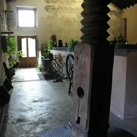 La Pietra Antica O' Munti Farm stay