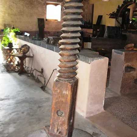 La Pietra Antica O' Munti Alloggio per agriturismo *